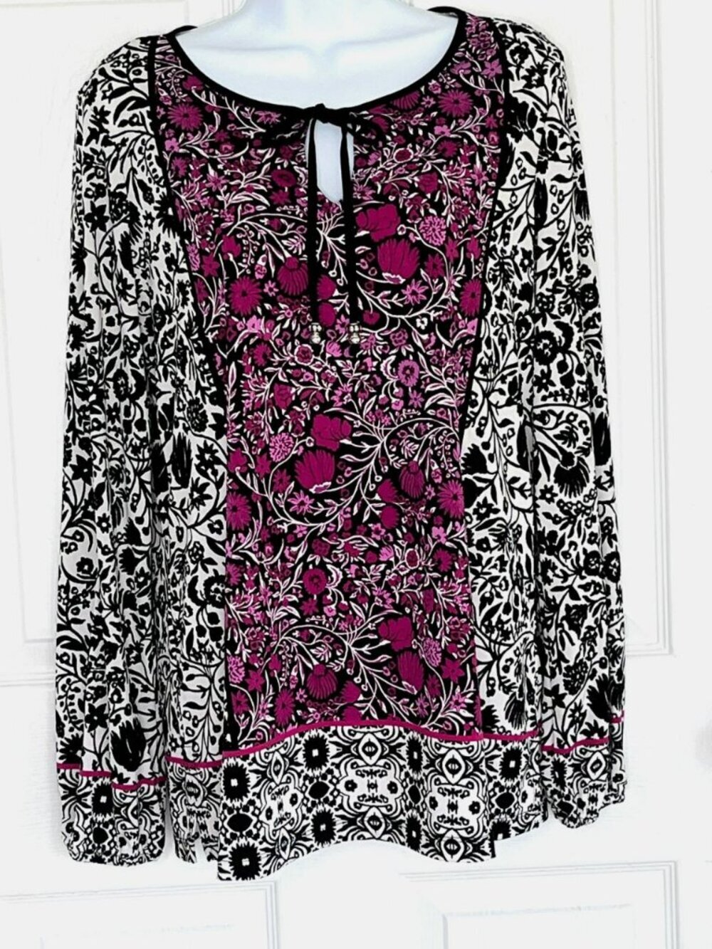 Susan Graver Top Tunic sz Small Tie Front Floral Artsy Boho Peasant Bead Detail